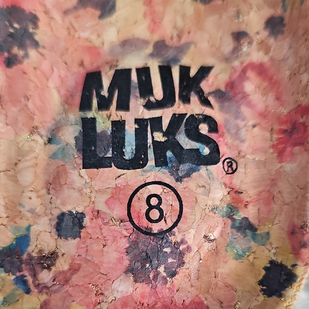 Muk Luks Brown Sandals with Floral Pattern - Picture 3 of 3